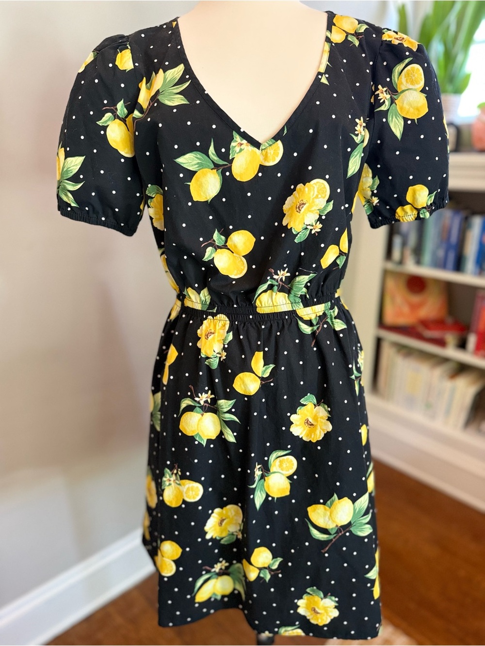 Chloe + Rene Lemon Print Open Back Dress Large Puff Sleeve